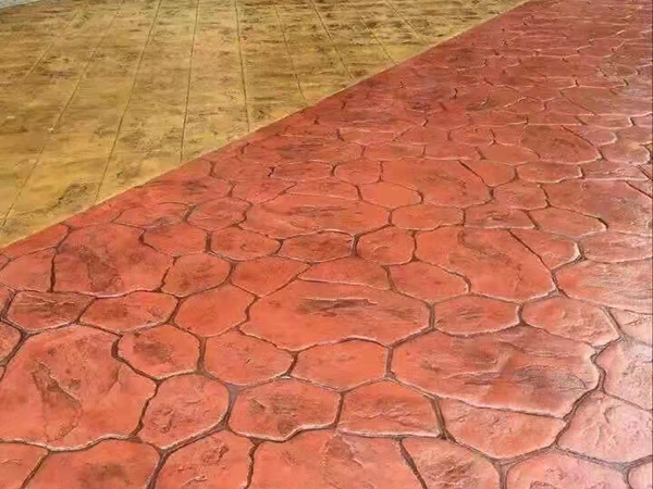 壓花地坪如何做維護保養(yǎng)？維護保養(yǎng)的要求